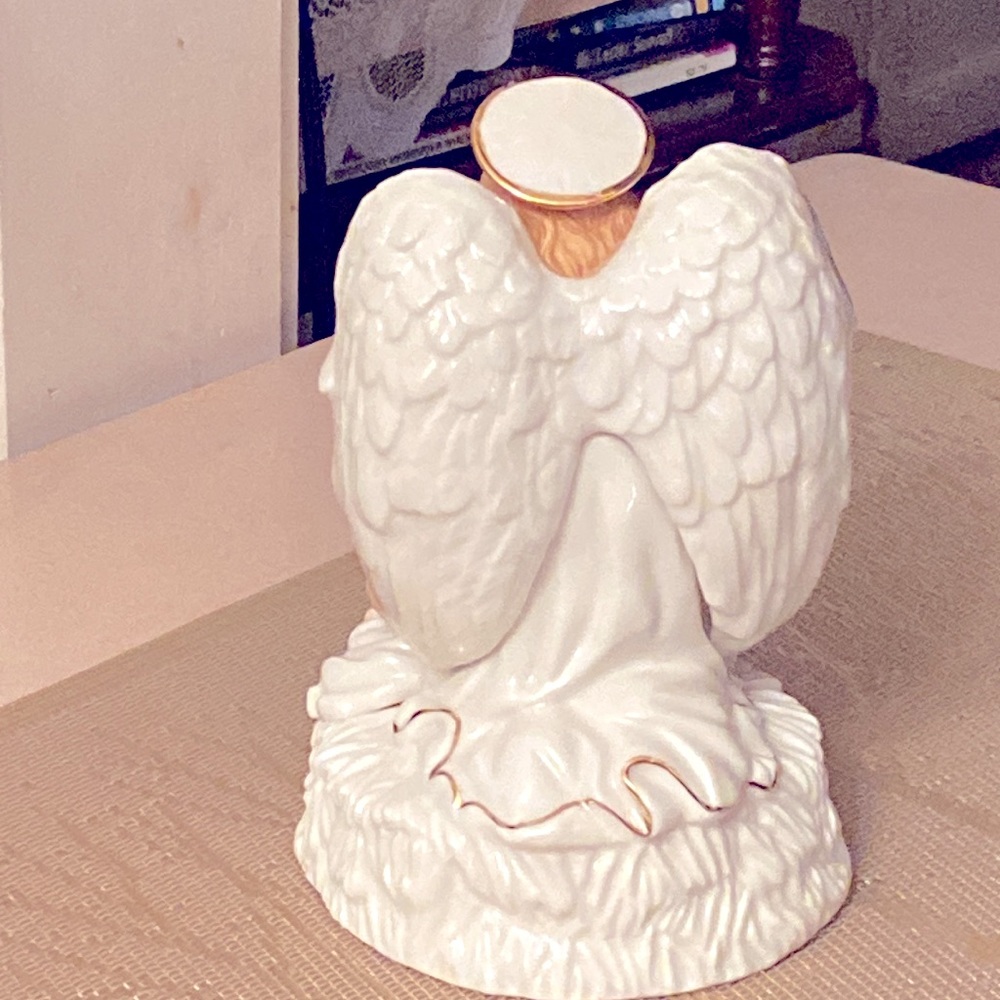 Porcelain Music Box - Picture 2 of 3